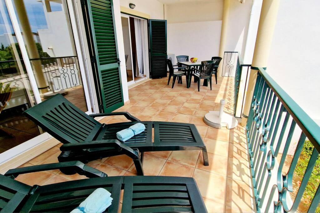 Jasmine Apartment Next To Meia Praia Beach لاغوس المظهر الخارجي الصورة