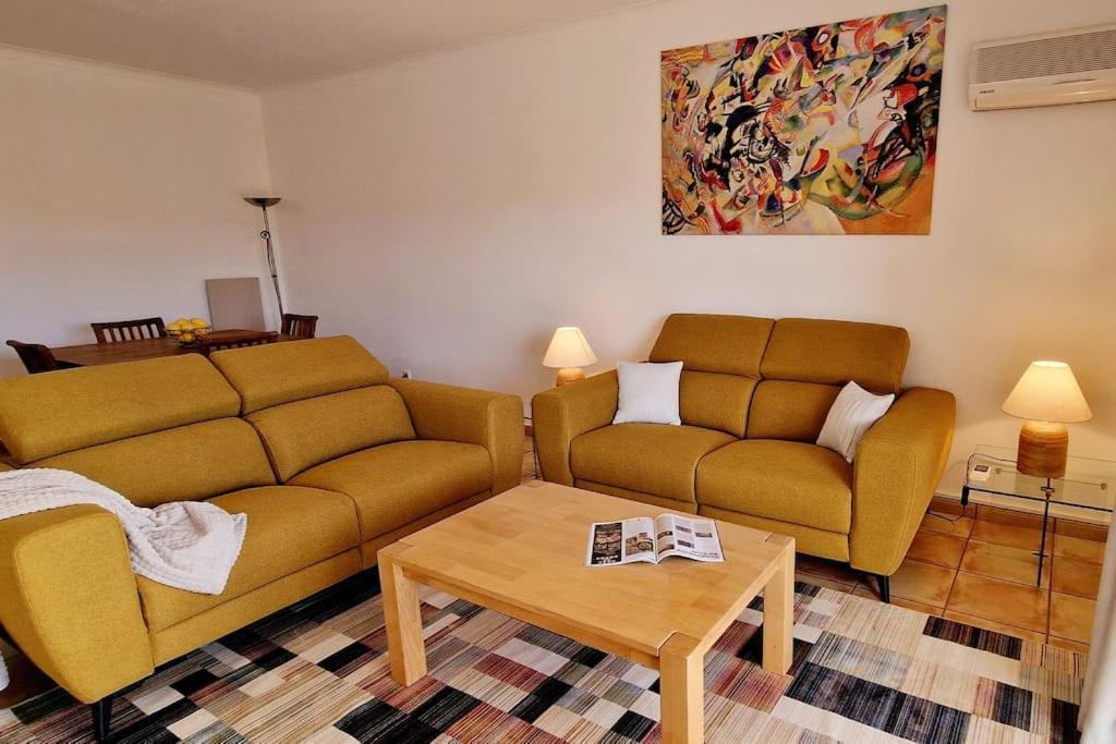 Jasmine Apartment Next To Meia Praia Beach لاغوس المظهر الخارجي الصورة